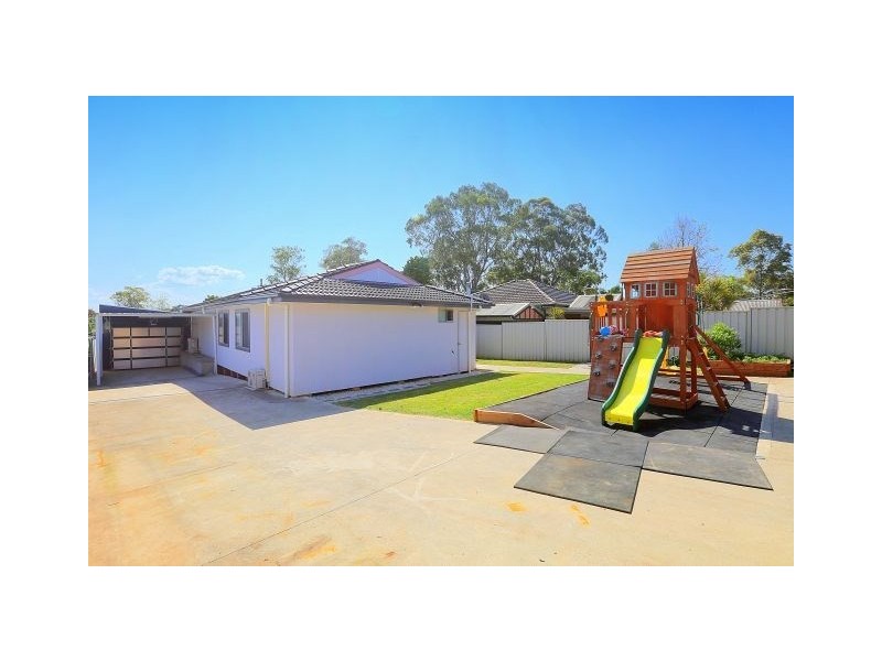 9 Erica Crescent, Georges Hall NSW 2198