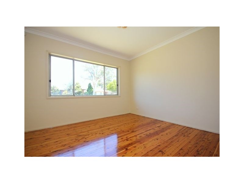 40 Amaroo Avenue, Georges Hall NSW 2198