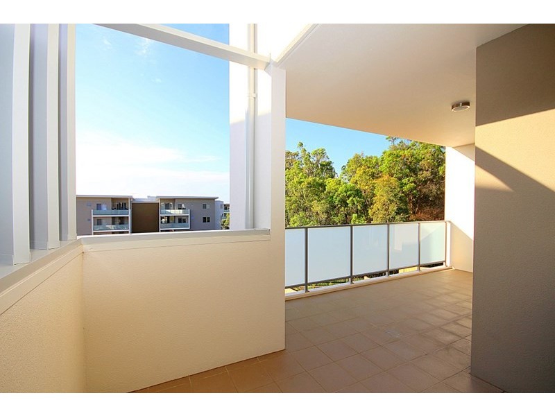 A202/2 Rowe Drive, Potts Hill NSW 2143