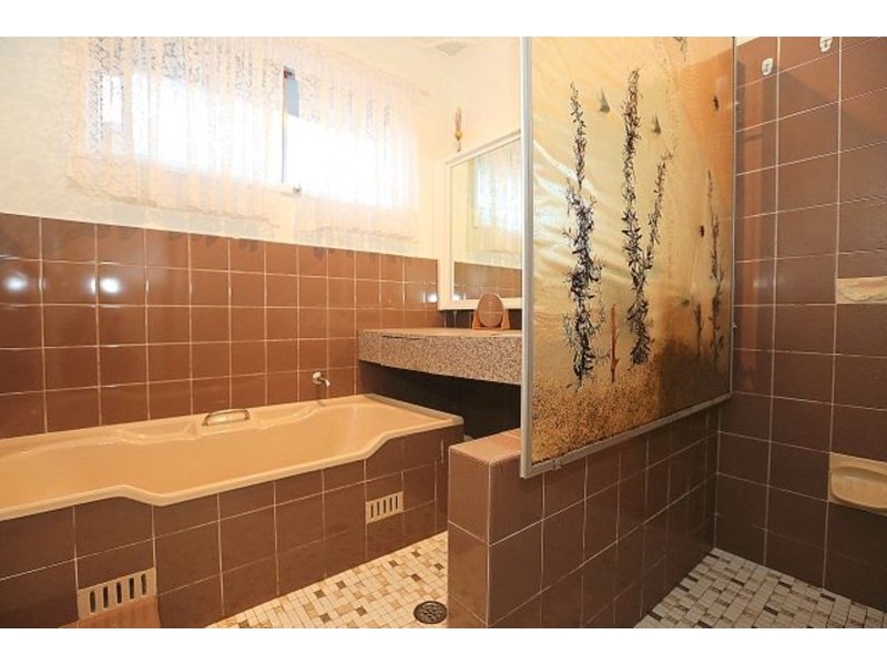 128 Rex Road, Georges Hall NSW 2198