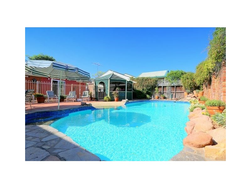 65 Wendy Avenue, Georges Hall NSW 2198