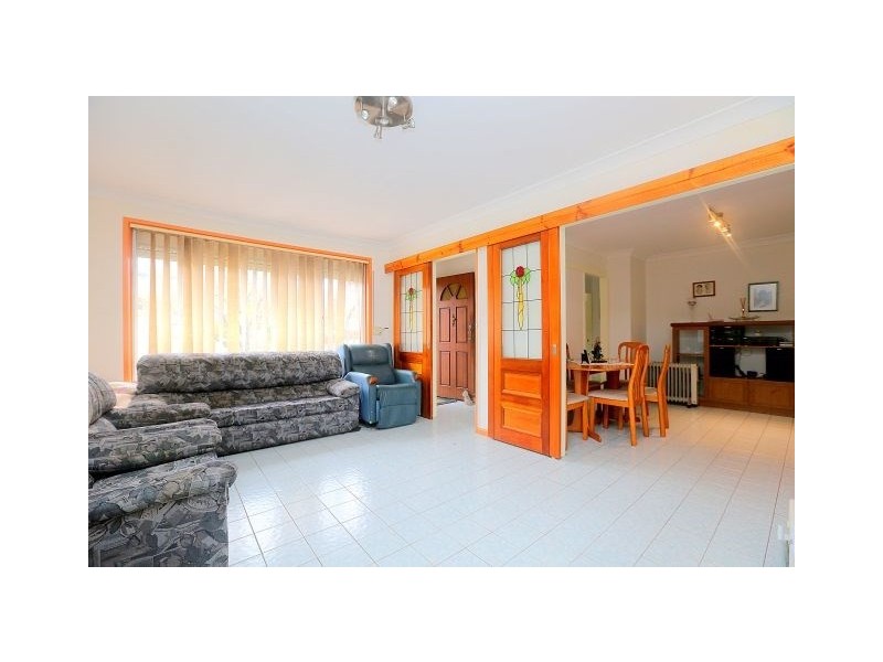 50 Jacaranda Drive, Georges Hall NSW 2198