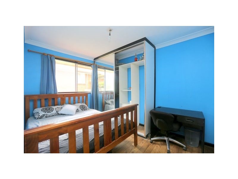 50 Jacaranda Drive, Georges Hall NSW 2198