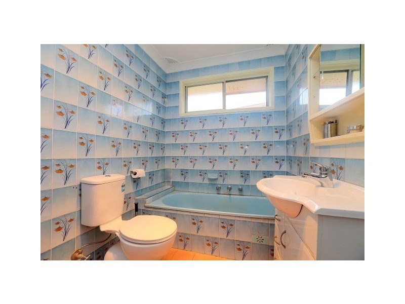 50 Jacaranda Drive, Georges Hall NSW 2198