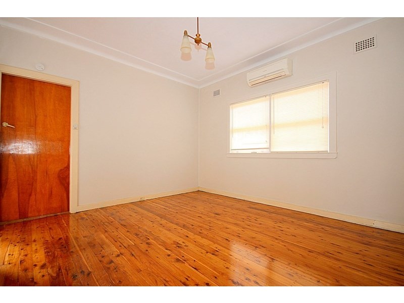 11 Lambert Street, Yagoona NSW 2199