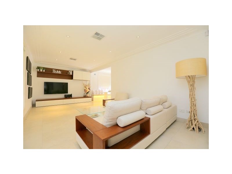 5 Dalton Avenue, Condell Park NSW 2200