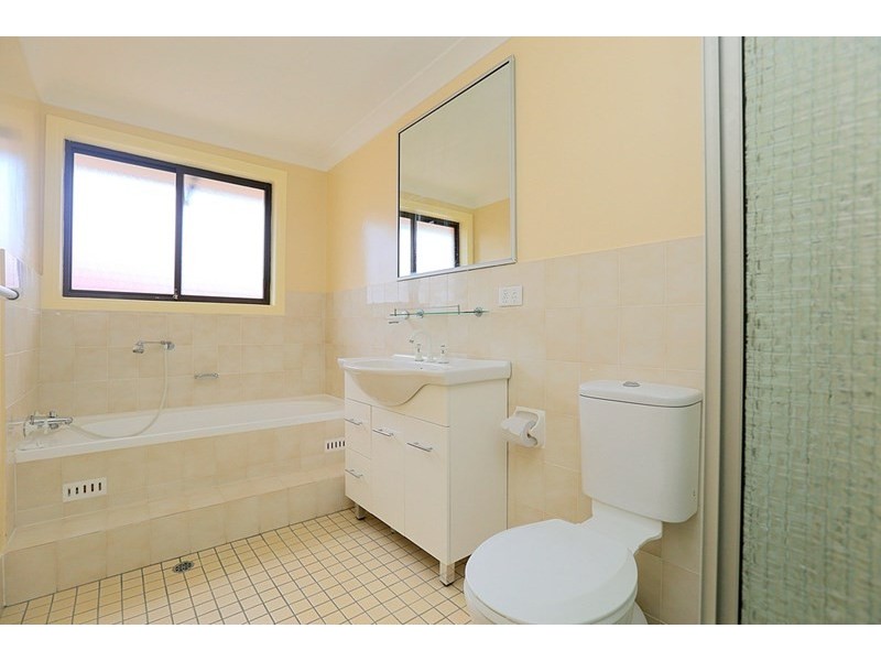 6/184 Birdwood Road, Georges Hall NSW 2198