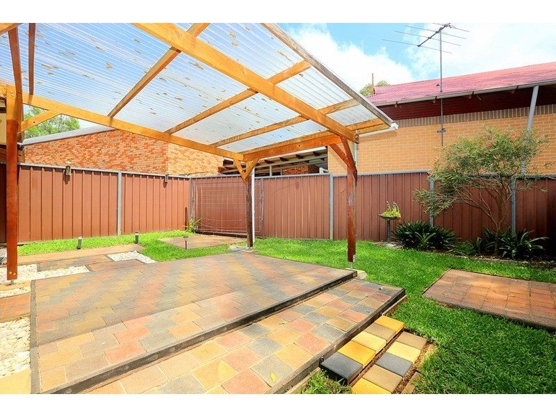 6/184 Birdwood Road, Georges Hall NSW 2198