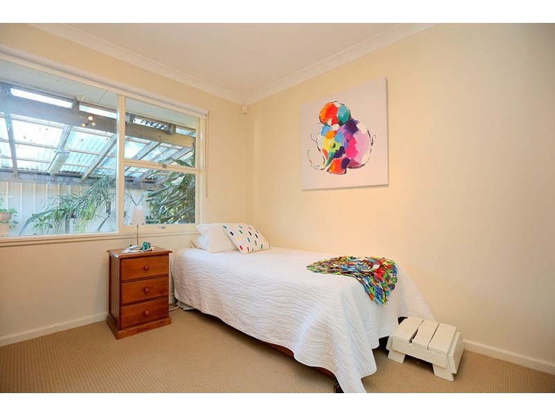 17 Amaroo Avenue, Georges Hall NSW 2198