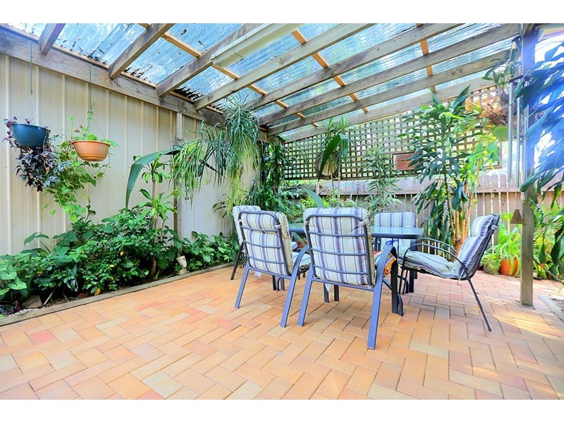 17 Amaroo Avenue, Georges Hall NSW 2198