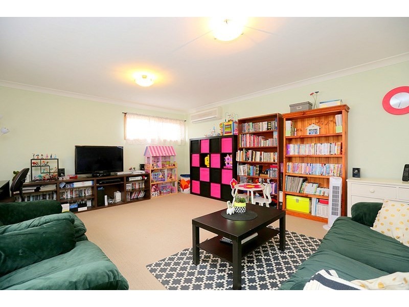 6 Vista Crescent, Chester Hill NSW 2162