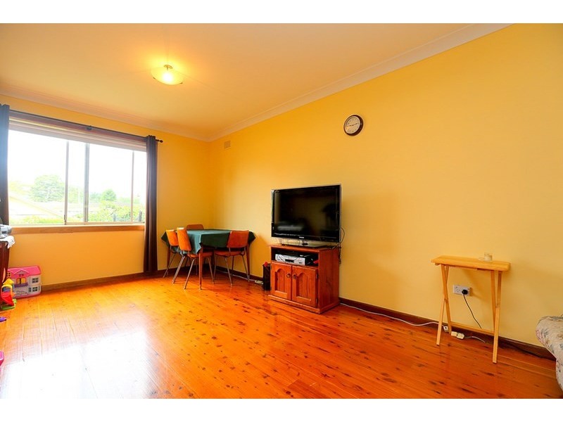 6 Vista Crescent, Chester Hill NSW 2162