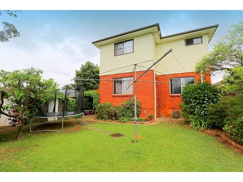 6 Vista Crescent, Chester Hill NSW 2162