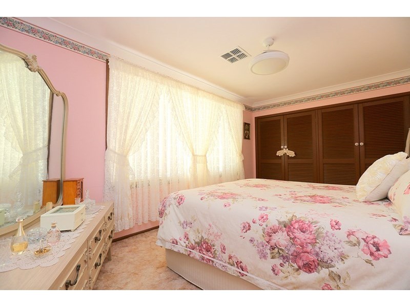 7 Pennington Avenue, Georges Hall NSW 2198