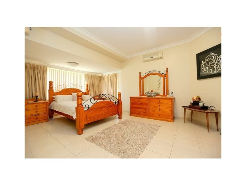 213 Noble Avenue, Greenacre NSW 2190