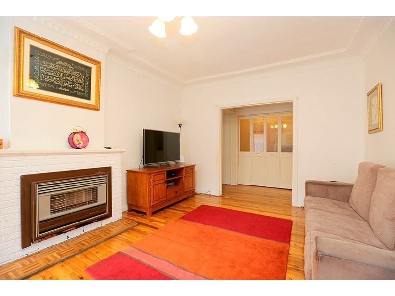 215 Henry Lawson Drive, Georges Hall NSW 2198