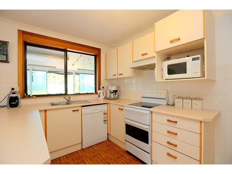 215 Henry Lawson Drive, Georges Hall NSW 2198