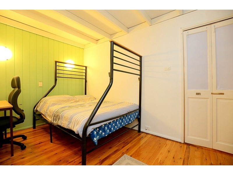 215 Henry Lawson Drive, Georges Hall NSW 2198