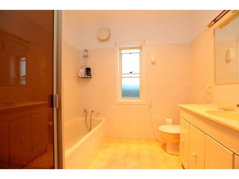 215 Henry Lawson Drive, Georges Hall NSW 2198