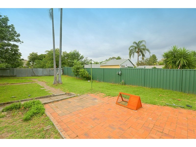 215 Henry Lawson Drive, Georges Hall NSW 2198