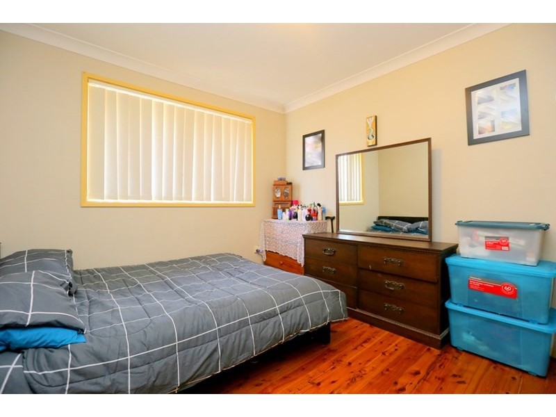 66 Jacaranda Drive, Georges Hall NSW 2198