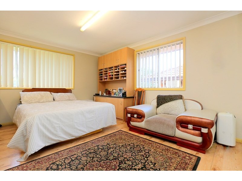 66 Jacaranda Drive, Georges Hall NSW 2198