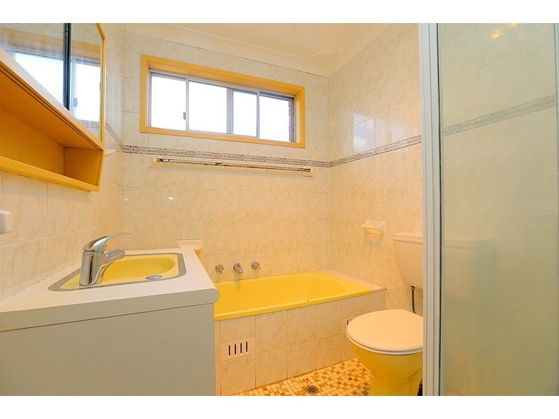 66 Jacaranda Drive, Georges Hall NSW 2198