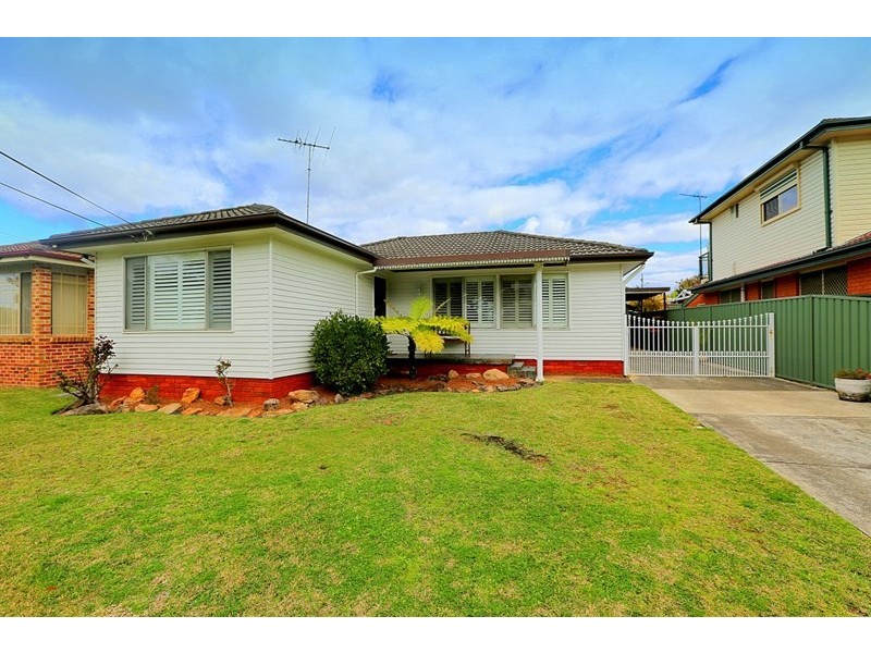 12 Newland Avenue, Milperra NSW 2214