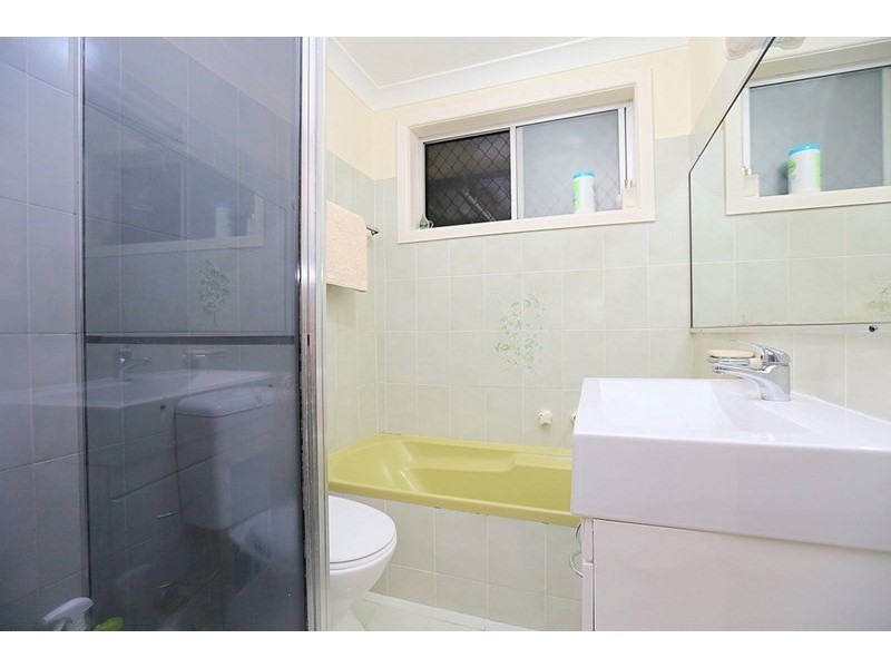 6 Carroll Street, Warwick Farm NSW 2170