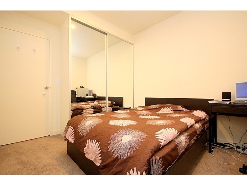 C303/2 Rowe Drive, Potts Hill NSW 2143