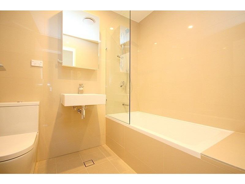 A103/2 Rowe Drive, Potts Hill NSW 2143