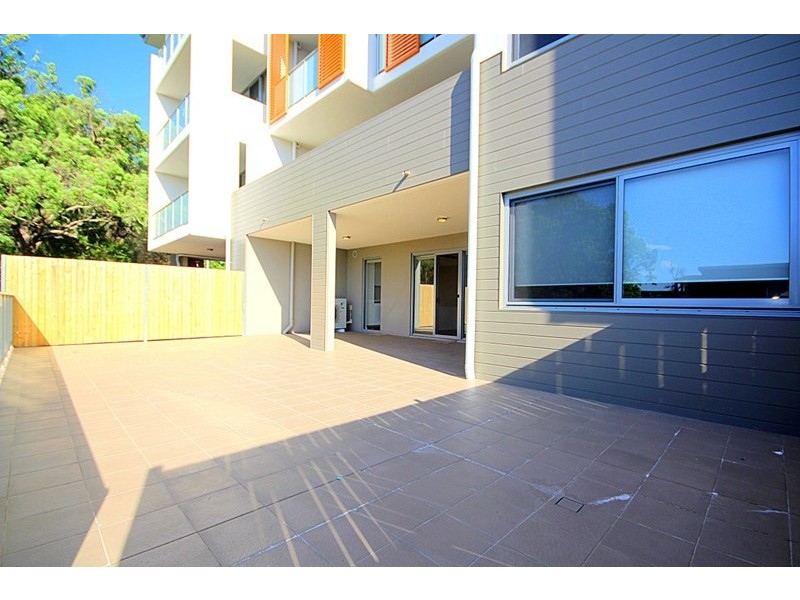 A103/2 Rowe Drive, Potts Hill NSW 2143