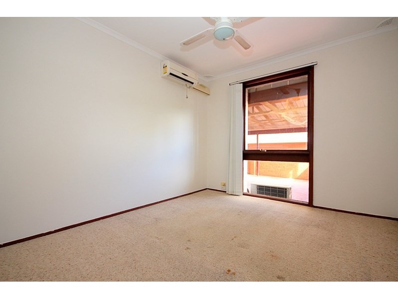 6 Universal Avenue, Georges Hall NSW 2198