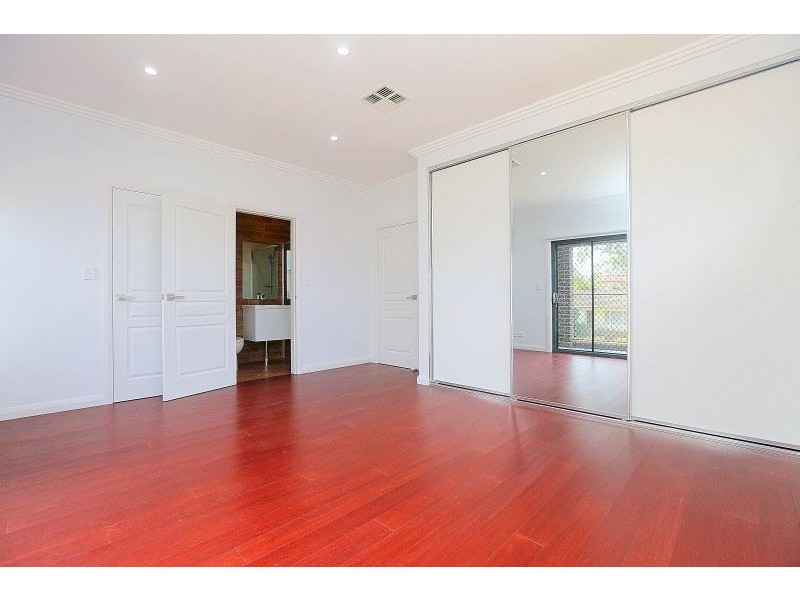 25 Donington Avenue, Georges Hall NSW 2198