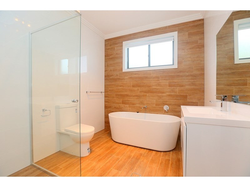 25 Donington Avenue, Georges Hall NSW 2198