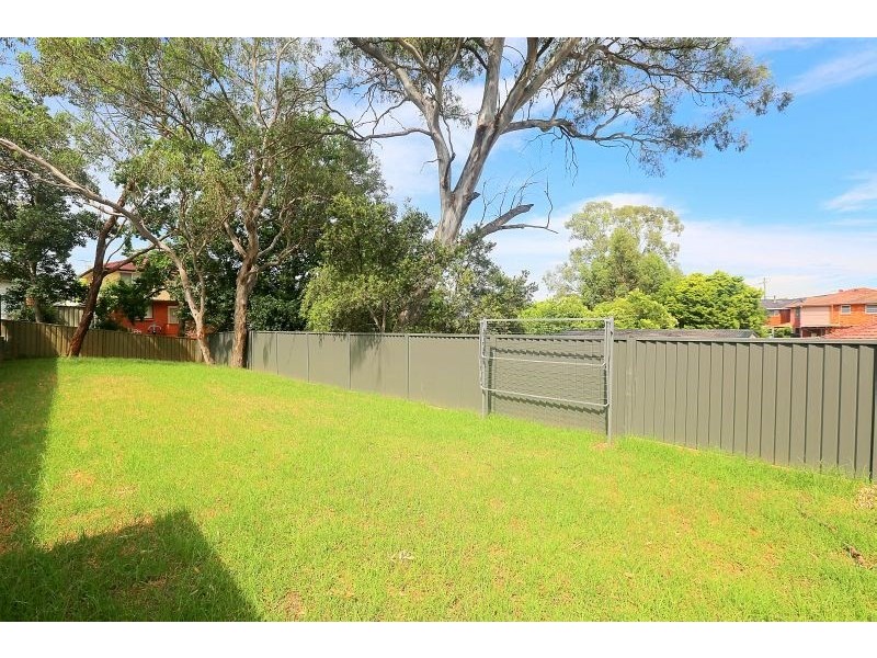 25 Donington Avenue, Georges Hall NSW 2198