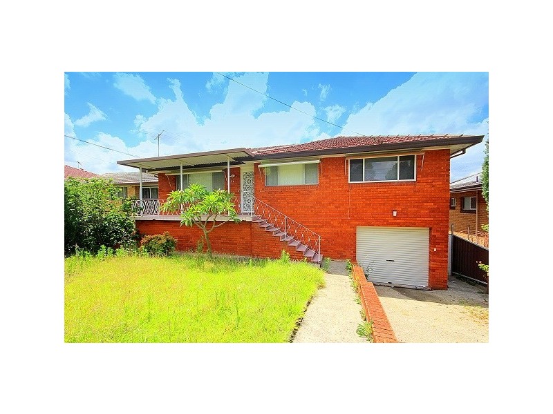 15 Suncroft Avenue, Georges Hall NSW 2198
