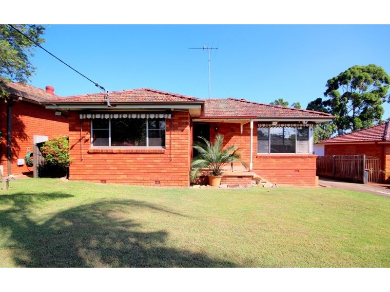 60 Jacaranda Drive, Georges Hall NSW 2198