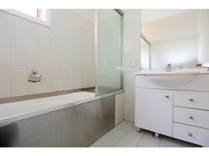 2/29A Norman Street, Condell Park NSW 2200