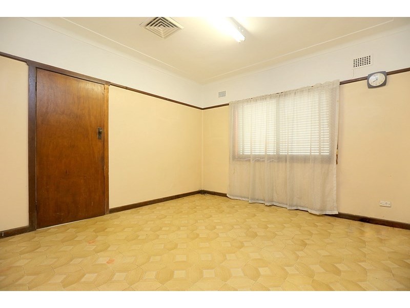 1 Miriam Street, Bass Hill NSW 2197