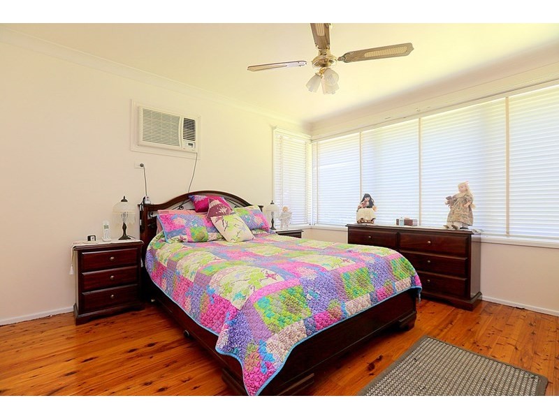 142 Flinders Road, Georges Hall NSW 2198