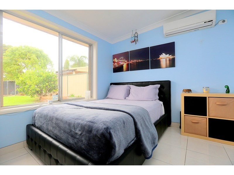 142 Flinders Road, Georges Hall NSW 2198