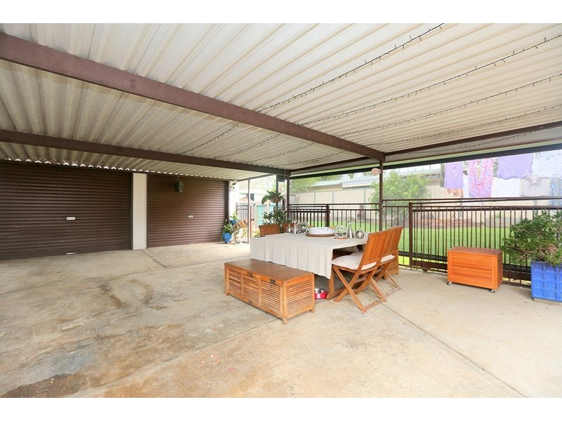 142 Flinders Road, Georges Hall NSW 2198