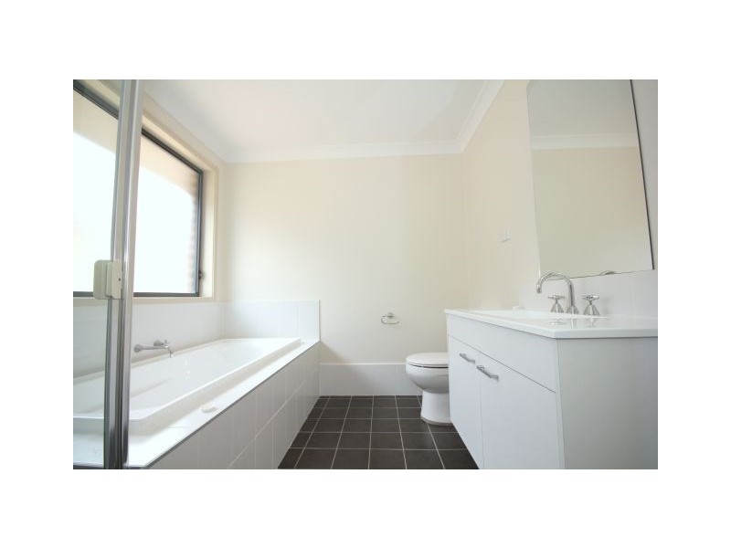 5 Greater Circuit, Bass Hill NSW 2197