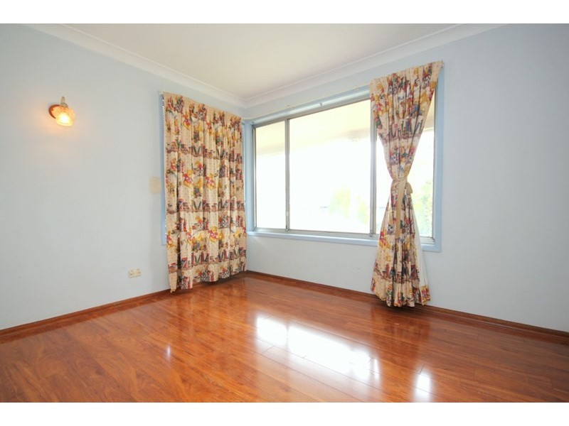 24 Saric Avenue, Georges Hall NSW 2198