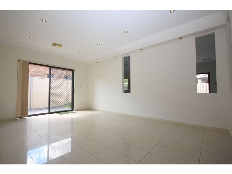 3/20 Banksia Road, Greenacre NSW 2190