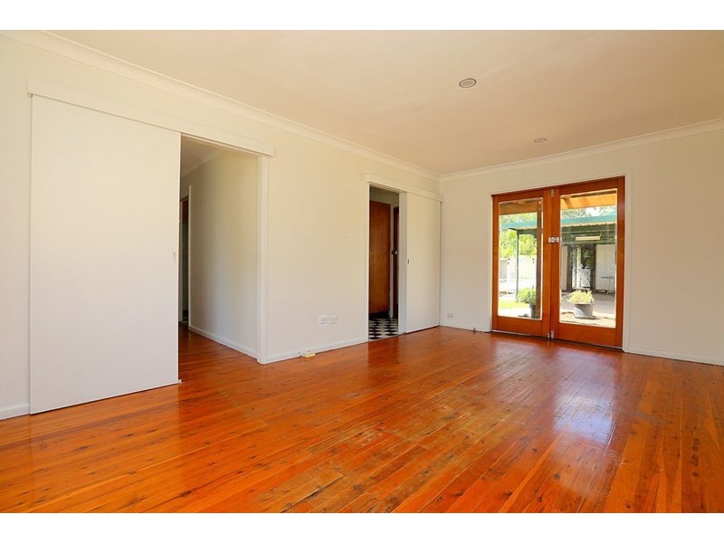 4 Owen Road, Georges Hall NSW 2198