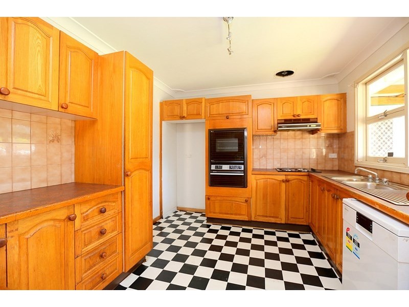 4 Owen Road, Georges Hall NSW 2198