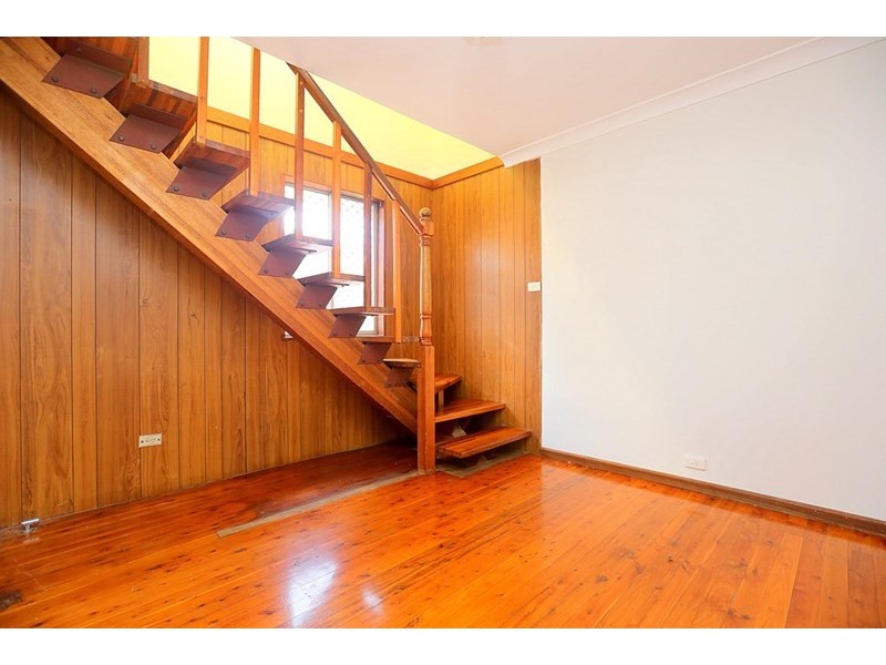 4 Owen Road, Georges Hall NSW 2198