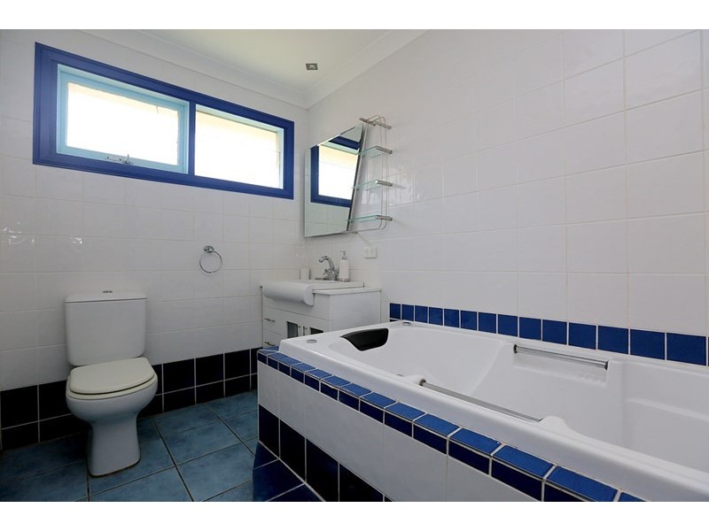 4 Owen Road, Georges Hall NSW 2198